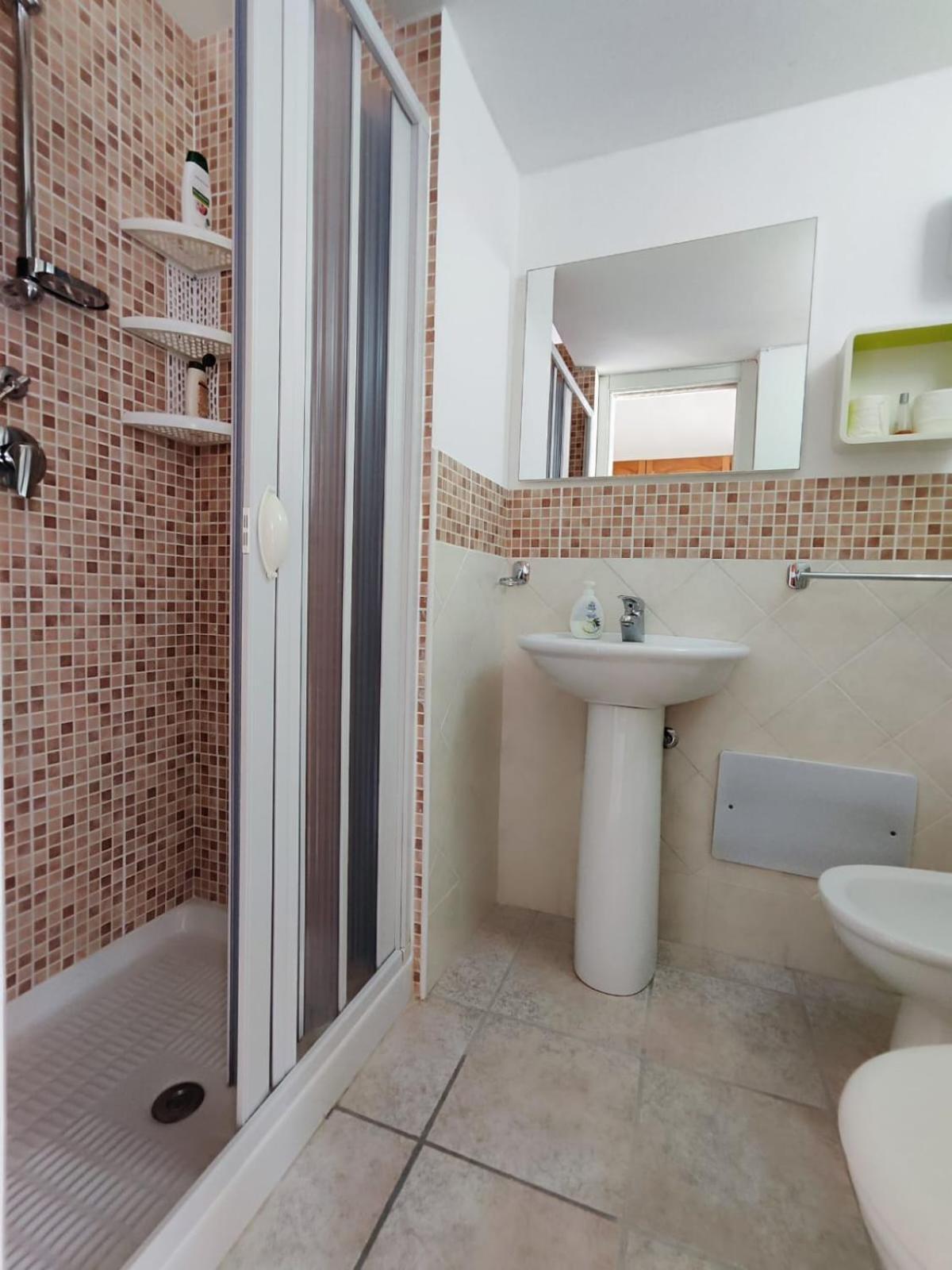 Piscitello'S Apartment เรอัลมอนเต ภายนอก รูปภาพ